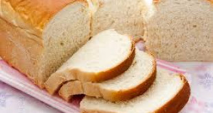 Cách làm trắng răng bằng bánh mỳ hiệu quả và an toàn